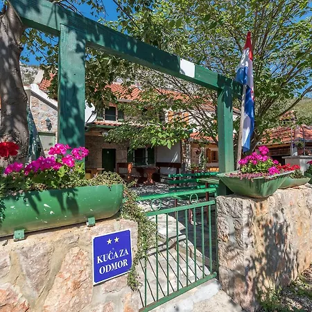 Holiday Ivaneza * Стариград-Пакленица